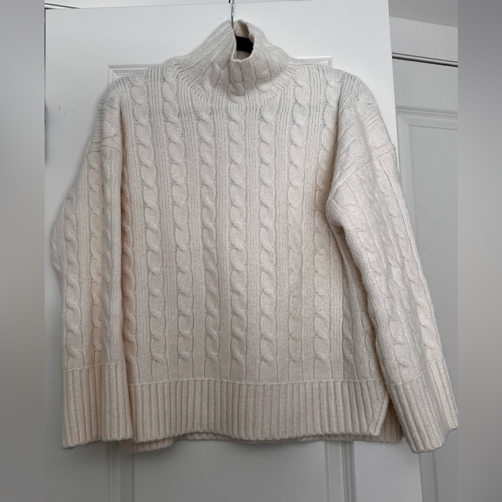 Abercrombie & Fitch Cream Cable-Knit Sweater